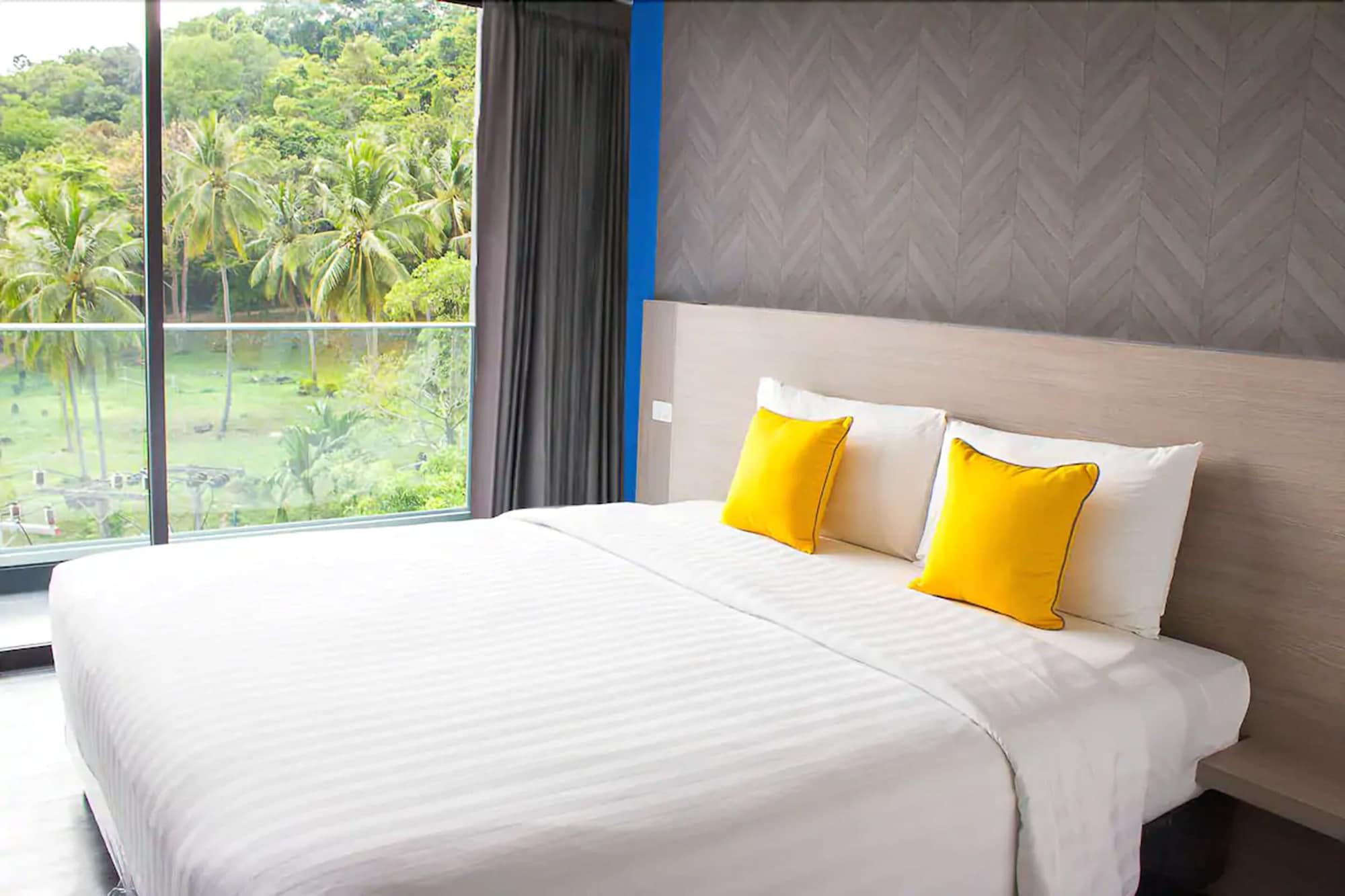 Wake Up Aonang Hotel- Sha Extra Ao Nang
